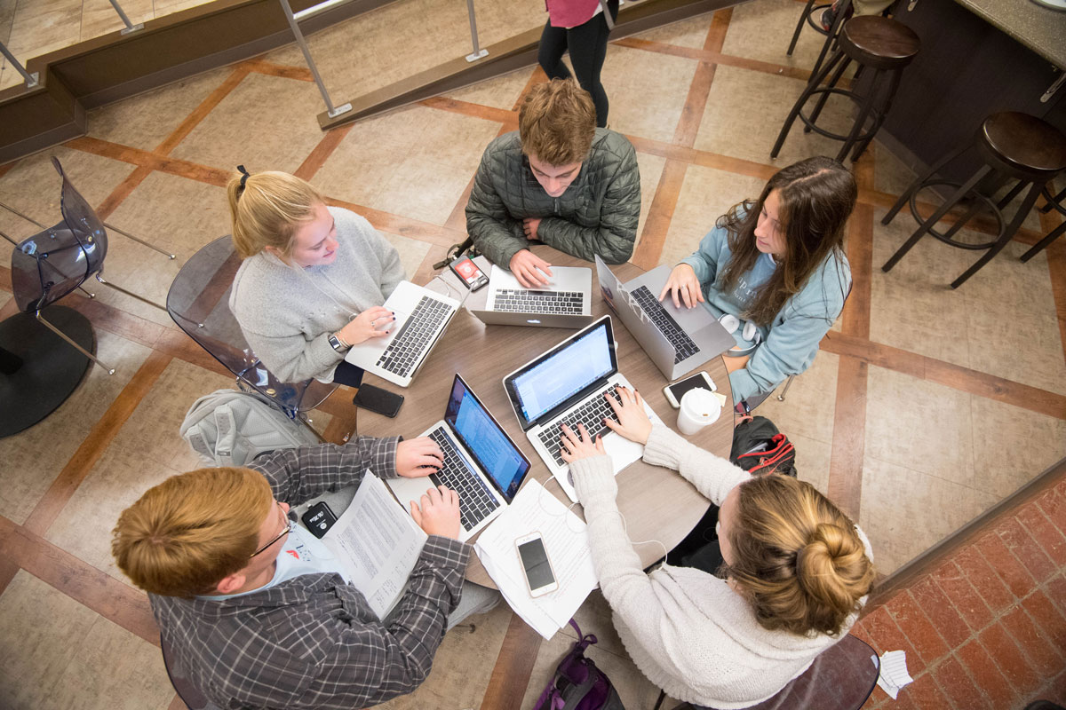 Honors College Students Studying