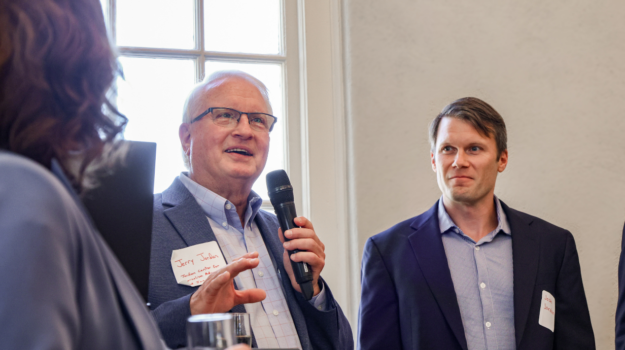 Founder Jerry Jordan giving a presentation at the Mississippi local News Summit.