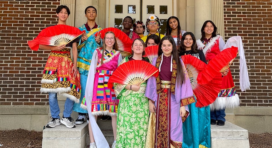 a group of students dressed in traditional Chinese clothing