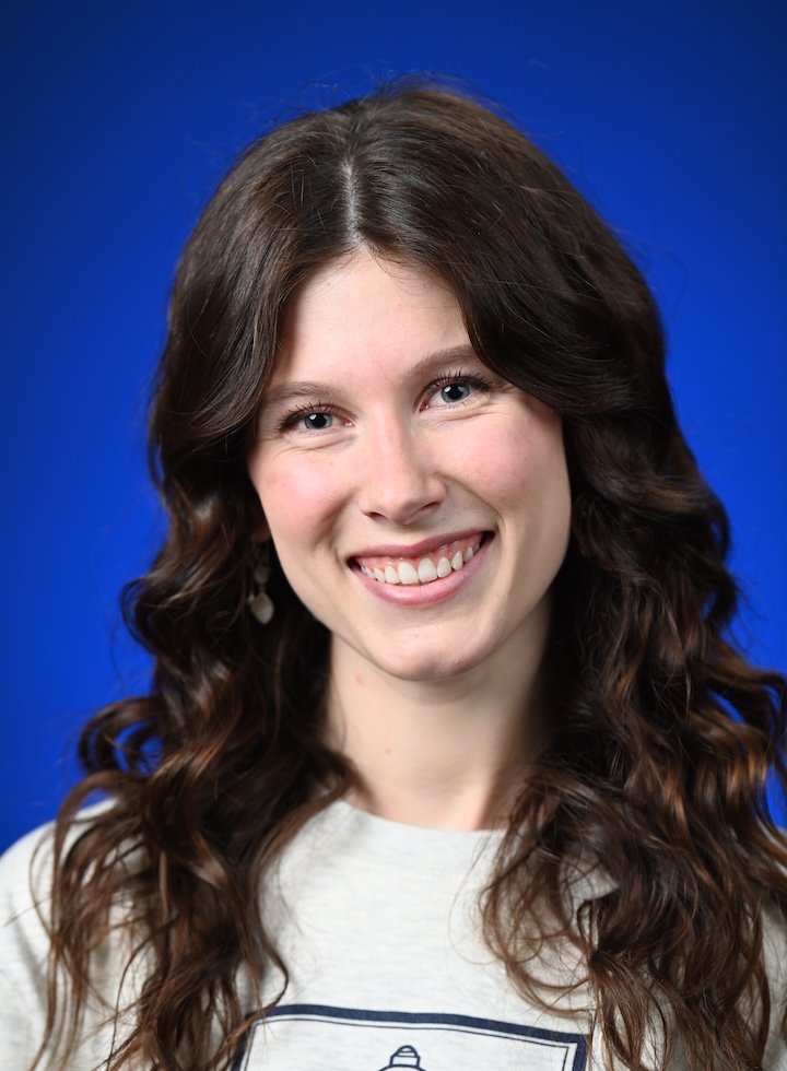 Adela Mellon headshot