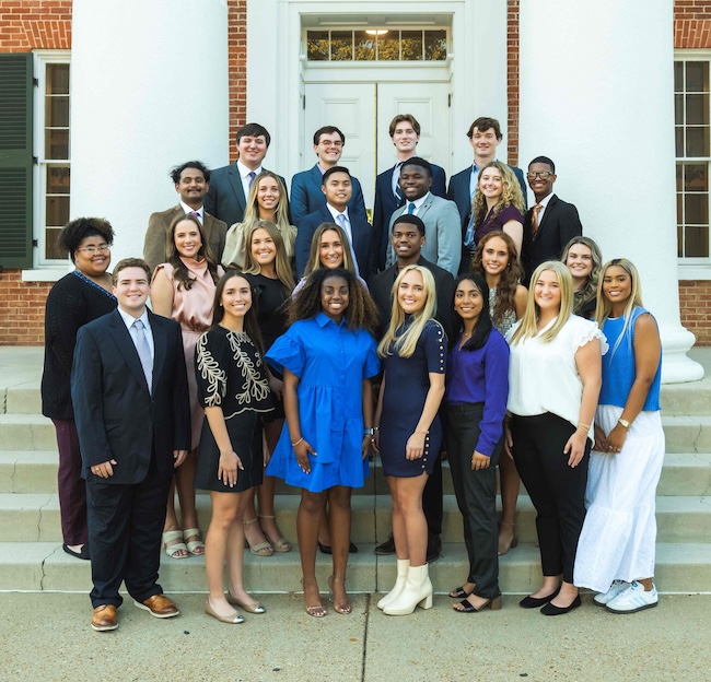 CEED scholars pose for a group photo