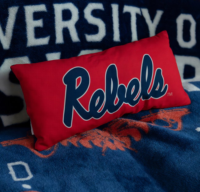 Ole Miss bed Spread and Pillow