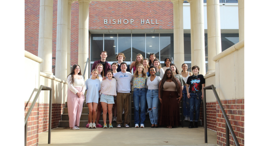 The 2020-2024 Daily Mississippian Arts and Culture editors and staff. 