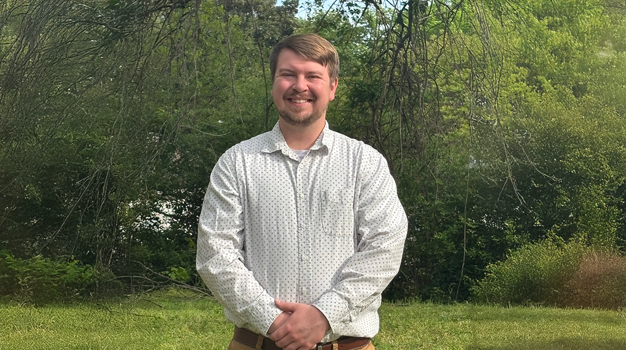 An image of Eric Harper posing.