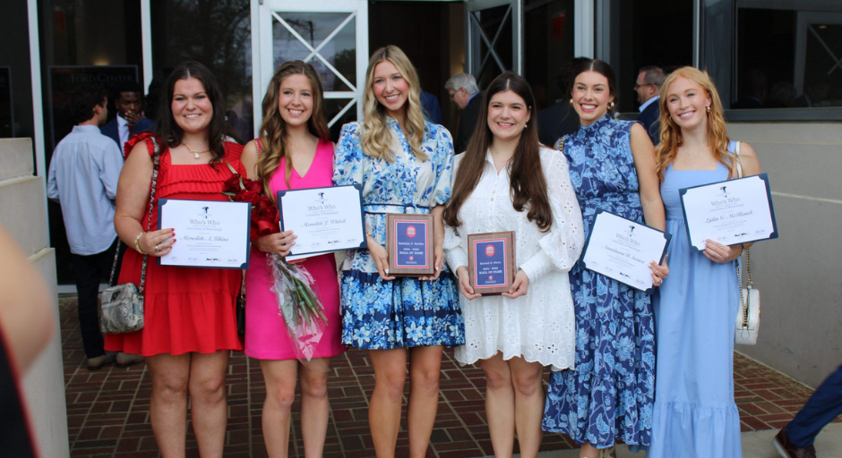 Meredith Elkins, Meredith Whited, Madeline Mueller, Hannah Watts, Annalaura Swinea, and Lydia McKissick after being inducted into the 2025 Class of Who’s Who.