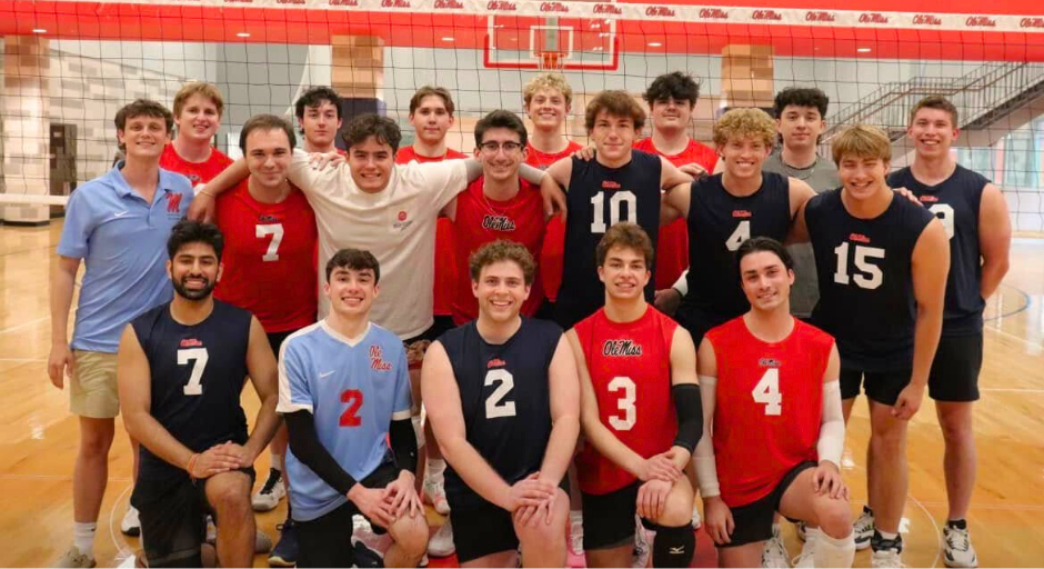 An image of the Ole Miss Men's Club Volleyball team.
