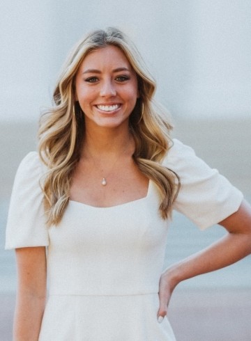 image of Lauren Reddoch